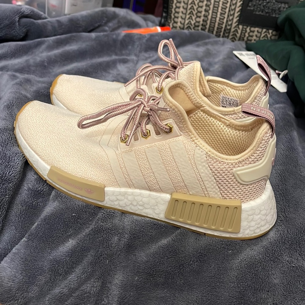 NMD R1 Adidas